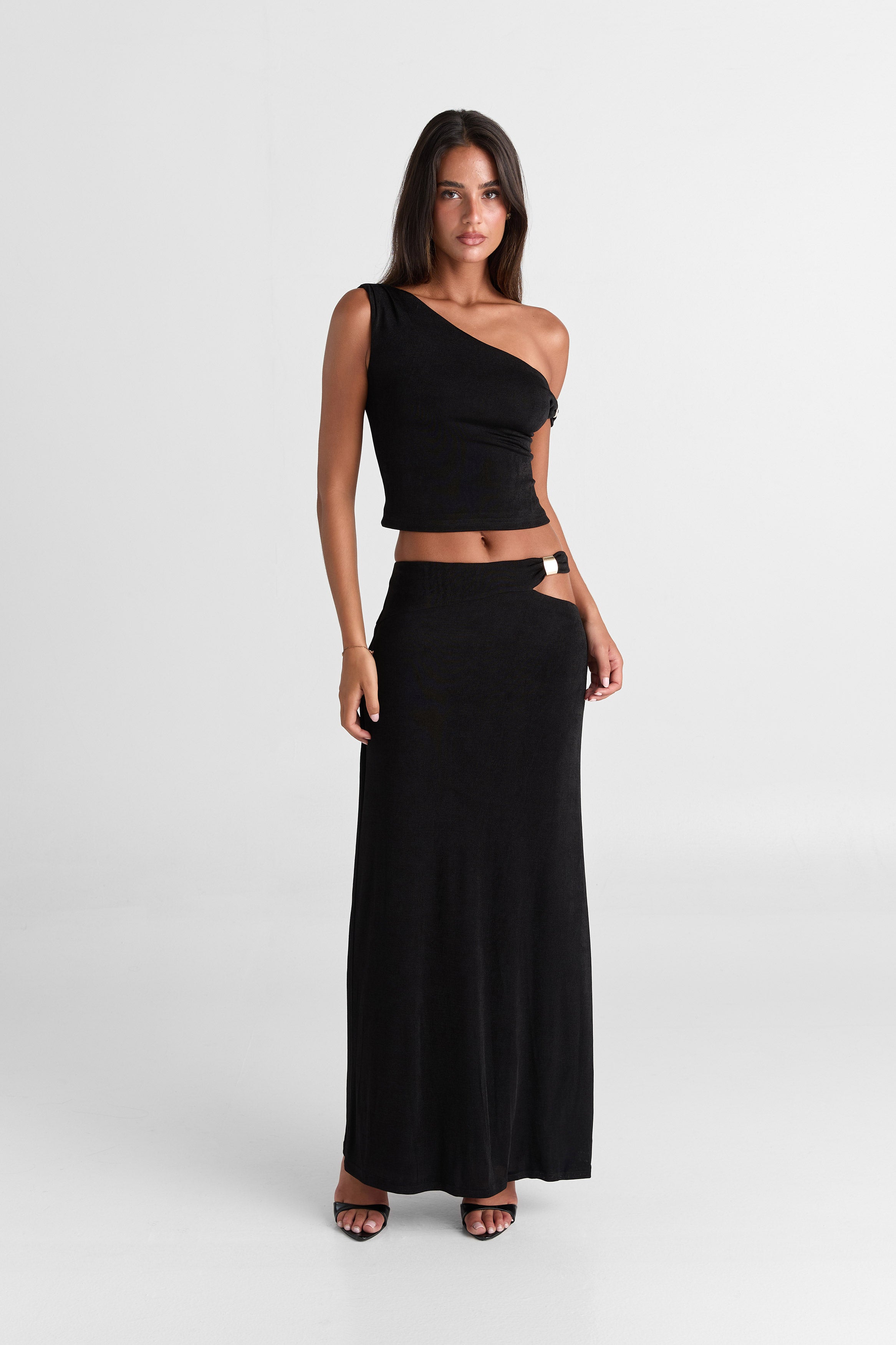 Falda maxi negra Lilah - fluida, silueta elegante