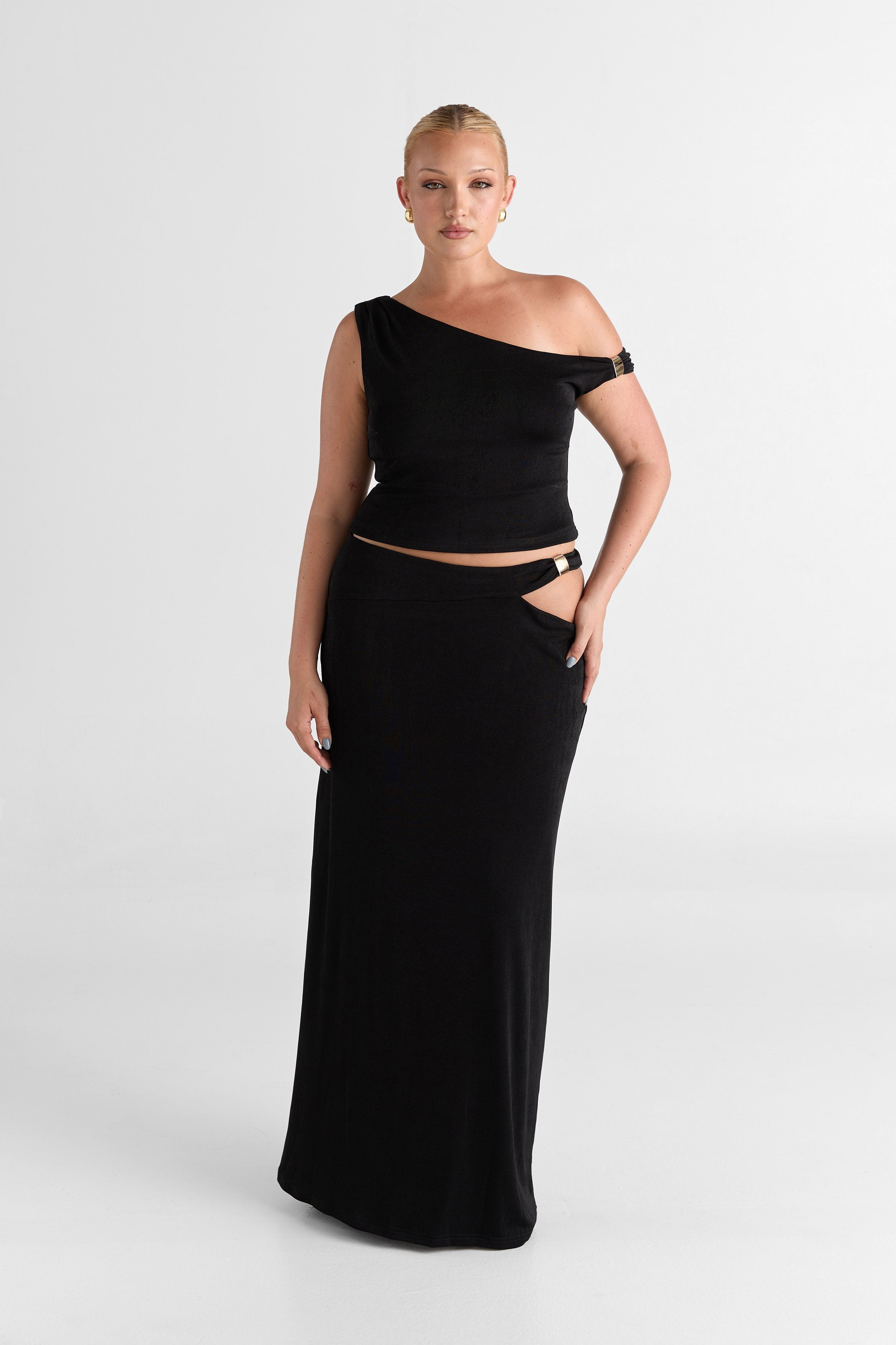 Falda maxi negra Lilah - fluida, silueta elegante