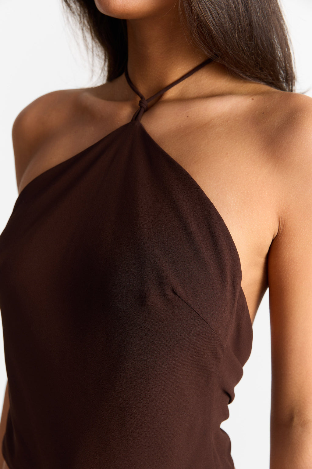 Seraphina Top Chocolate - Color cacao intenso, ajuste favorecedor