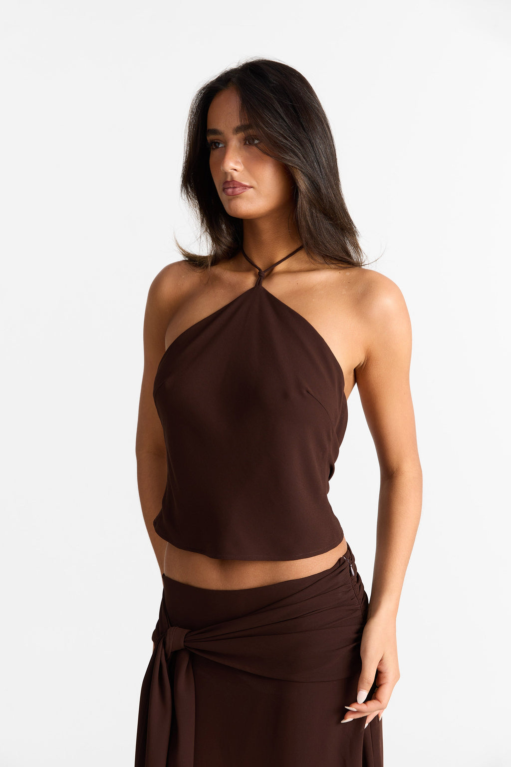 Seraphina Top Chocolate - Color cacao intenso, ajuste favorecedor