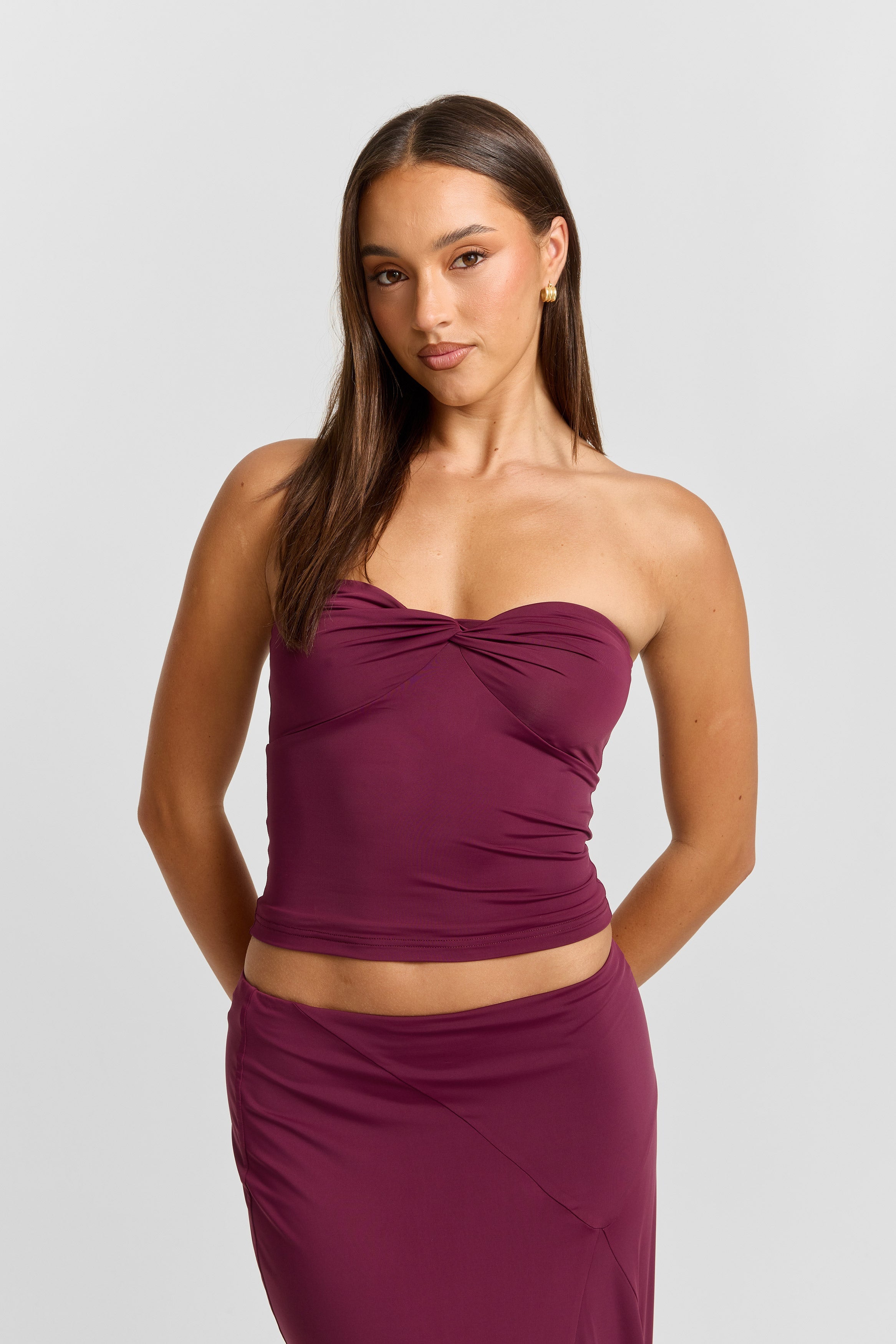 Lucinda Top en Ciruela - Esencial Elegante para el Día a Día