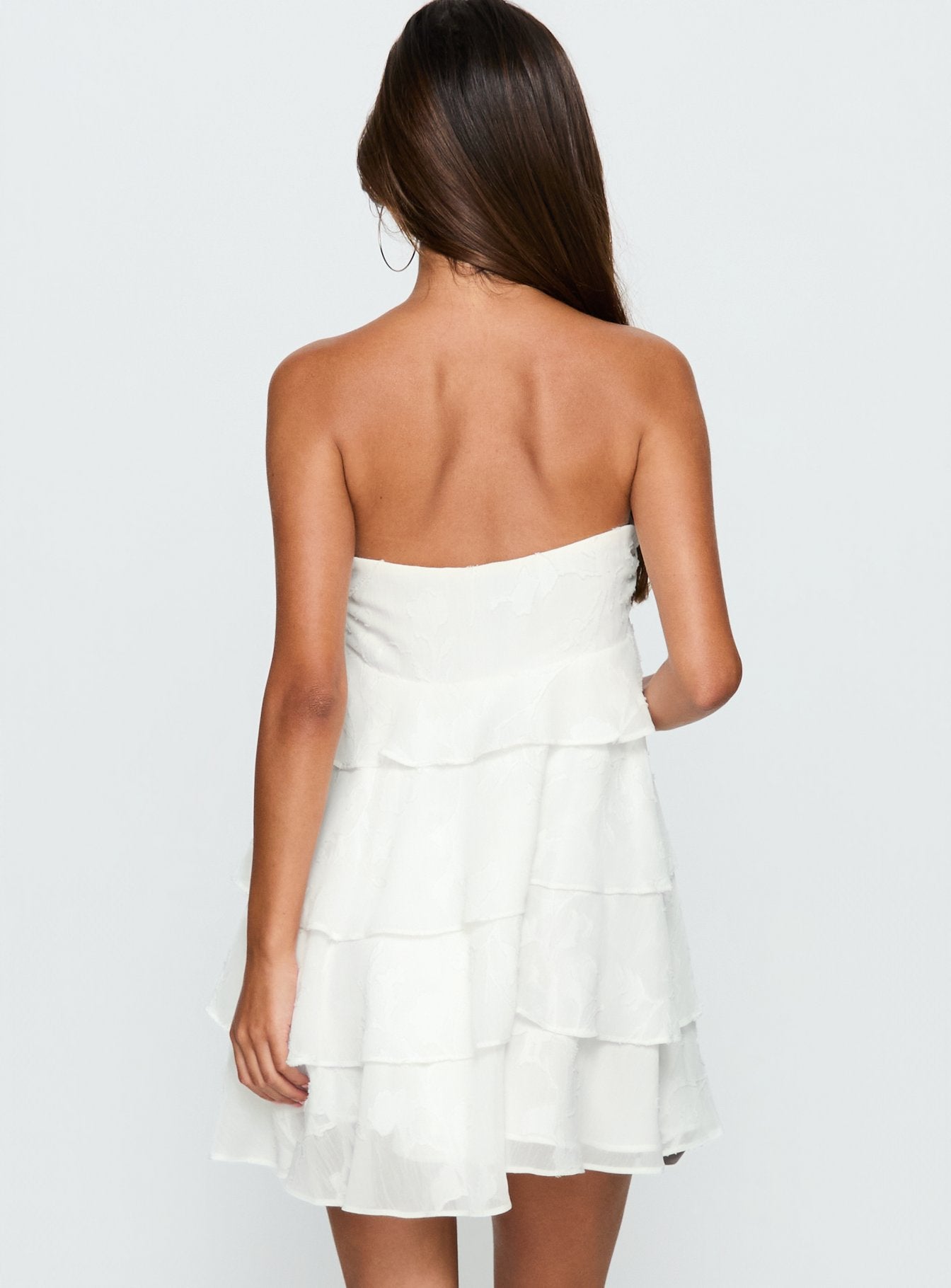 Kalari Vestido mini de capas sin tirantes en blanco