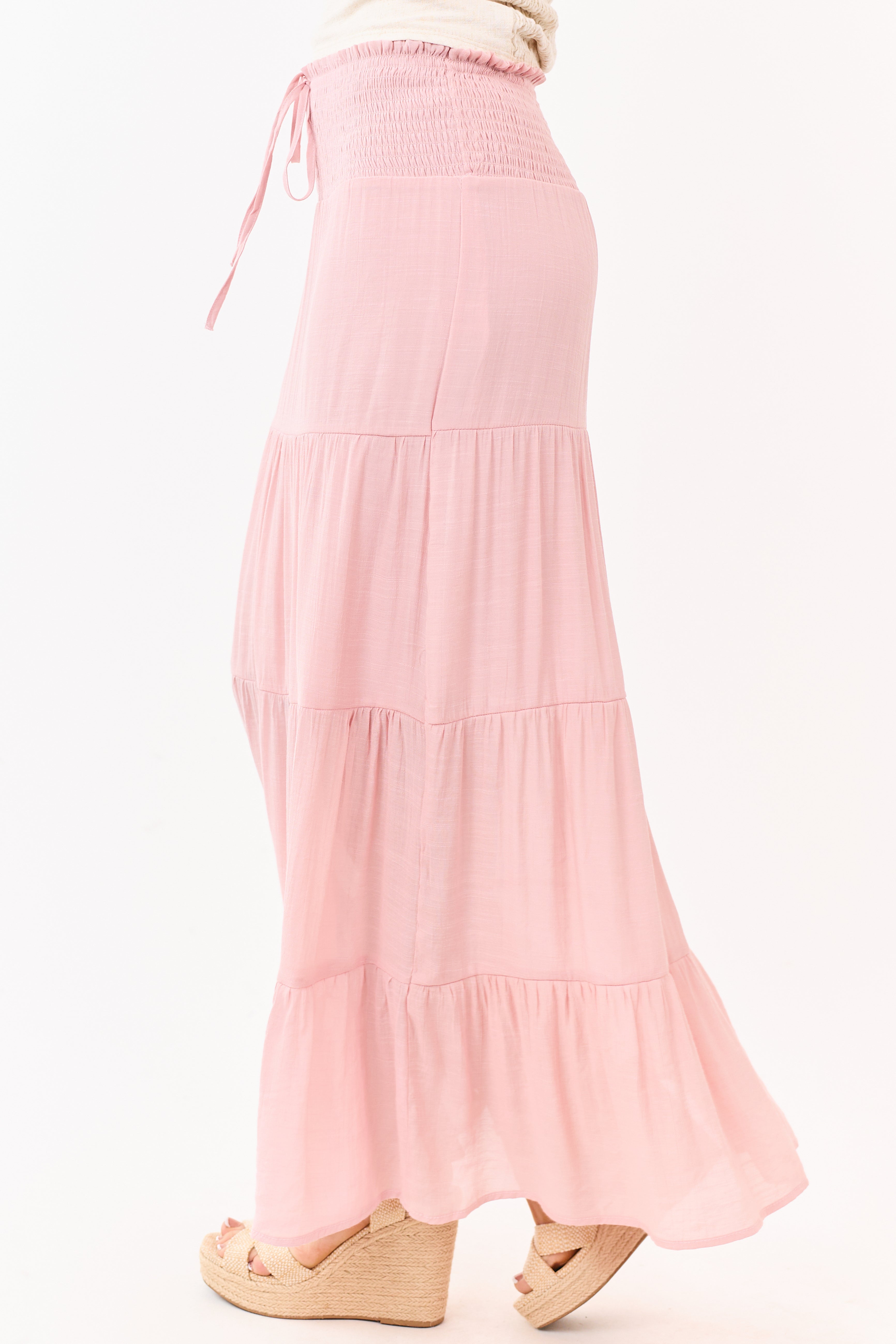 Falda maxi en capas rosa polvo con cintura fruncida