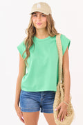 Top de punto suave en canalé con mangas cortas tipo cap en verde Kelly de Entro