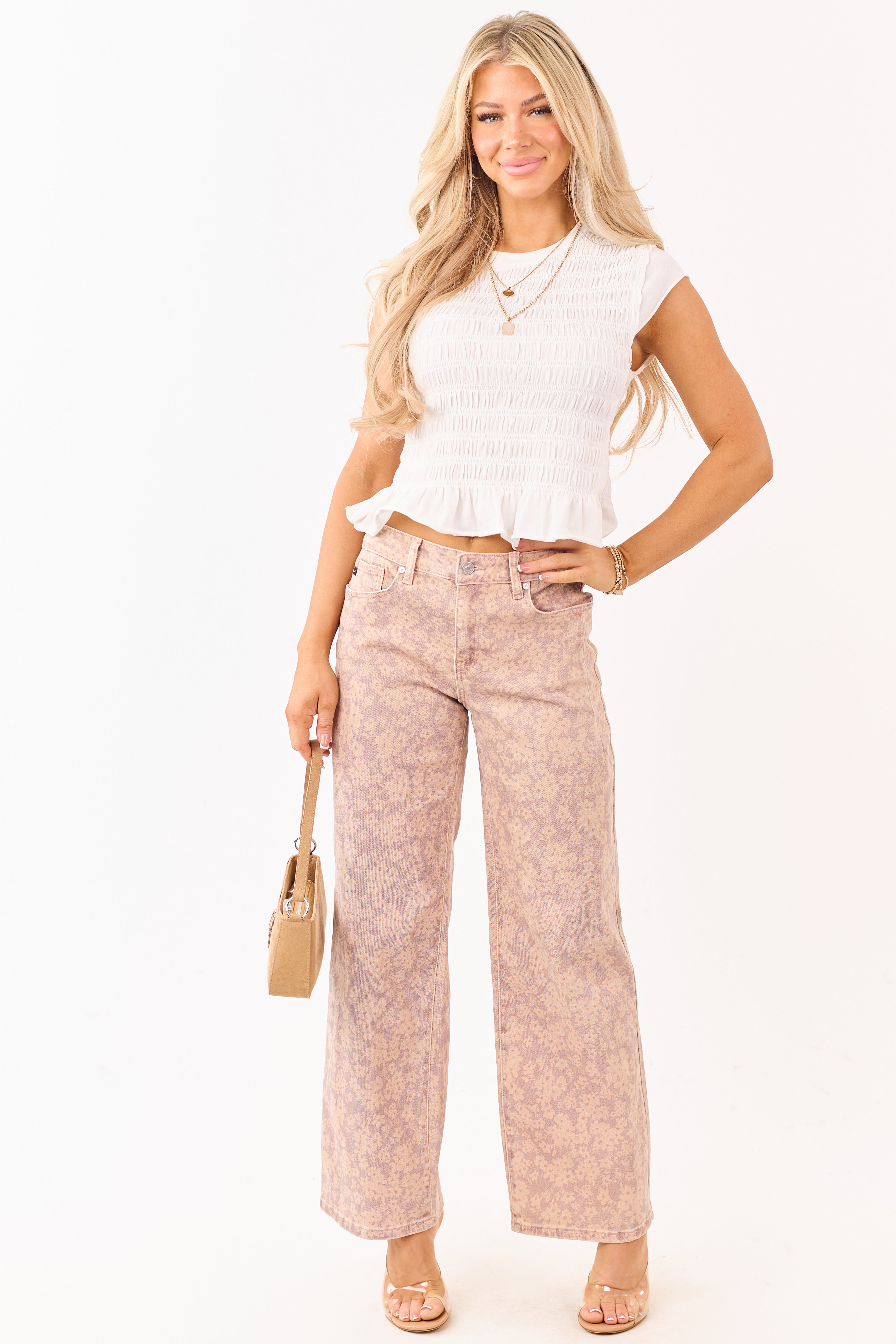 KanCan jeans de pierna ancha con estampado floral en malva y elastano – comodidad sin esfuerzo y caída fluida