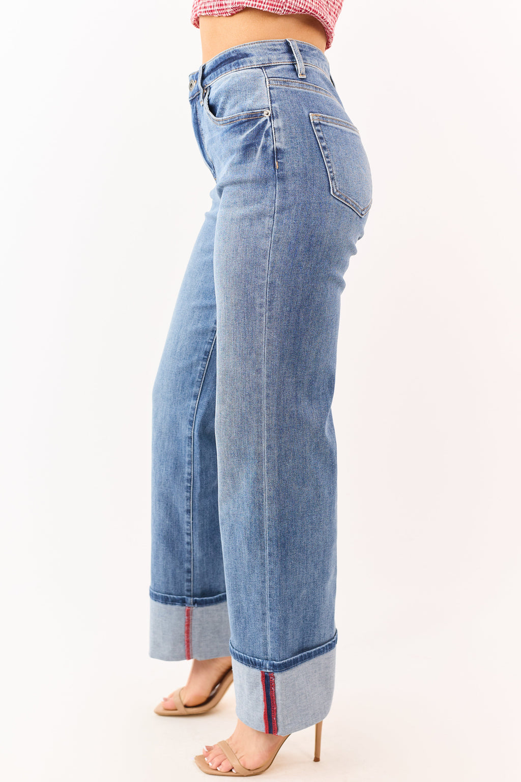 Mica Denim vaqueros elásticos de lavado medio de pierna ancha con dobladillo doblado