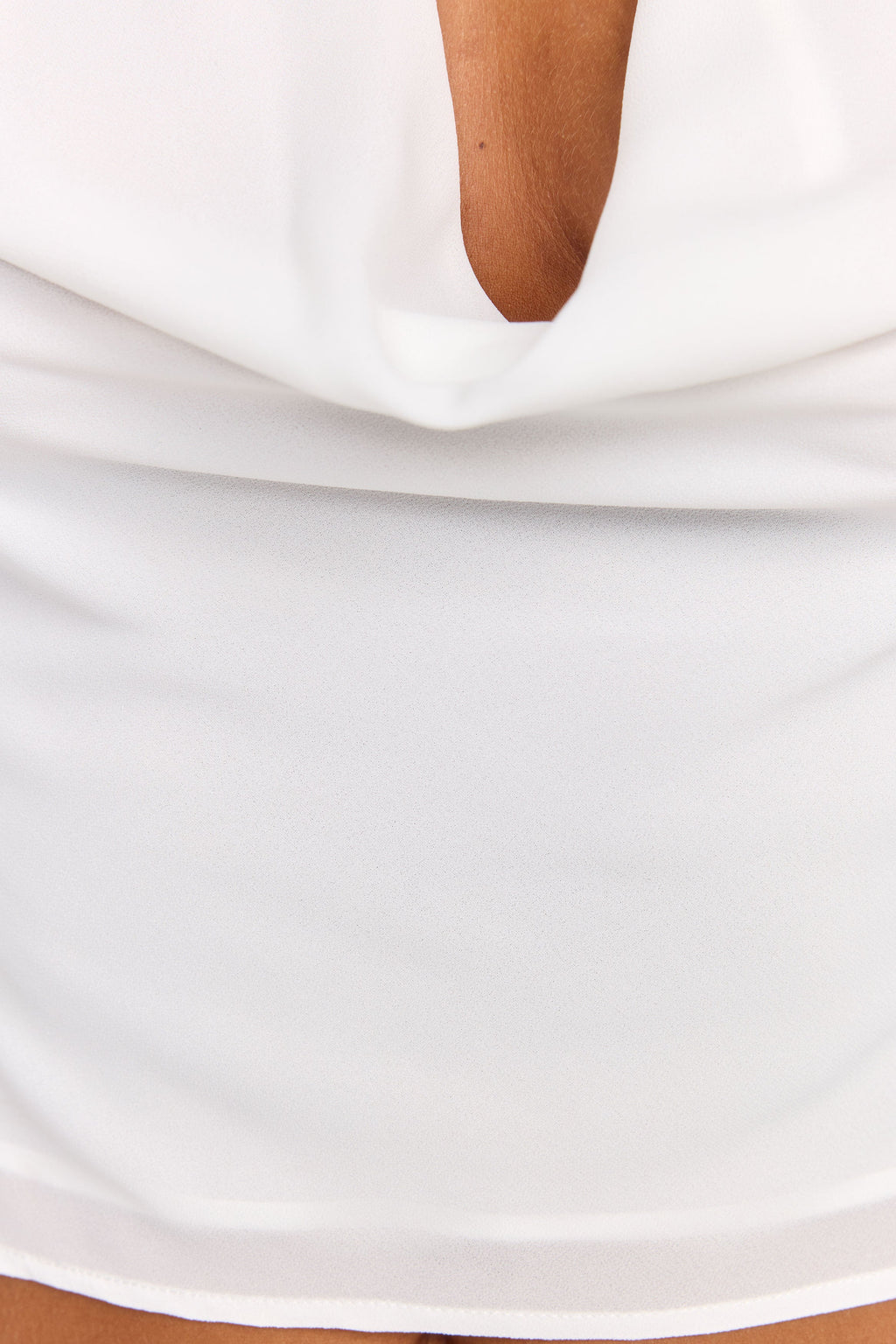 Top Odette en blanco - Elegante, favorecedor y esencial para el día a día