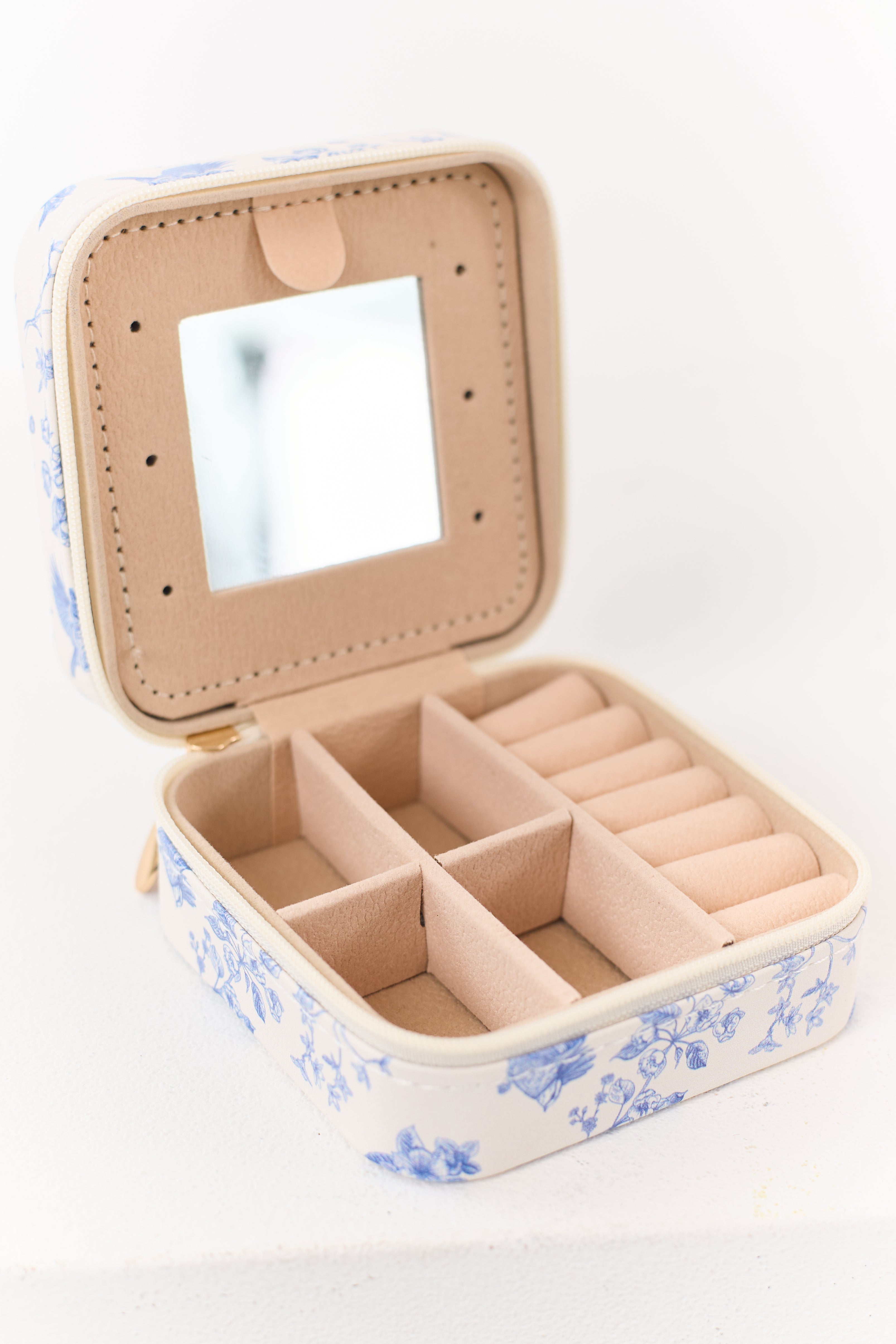 Joyero portátil color marfil con estampado de aves y flores – Organizador de viaje compacto