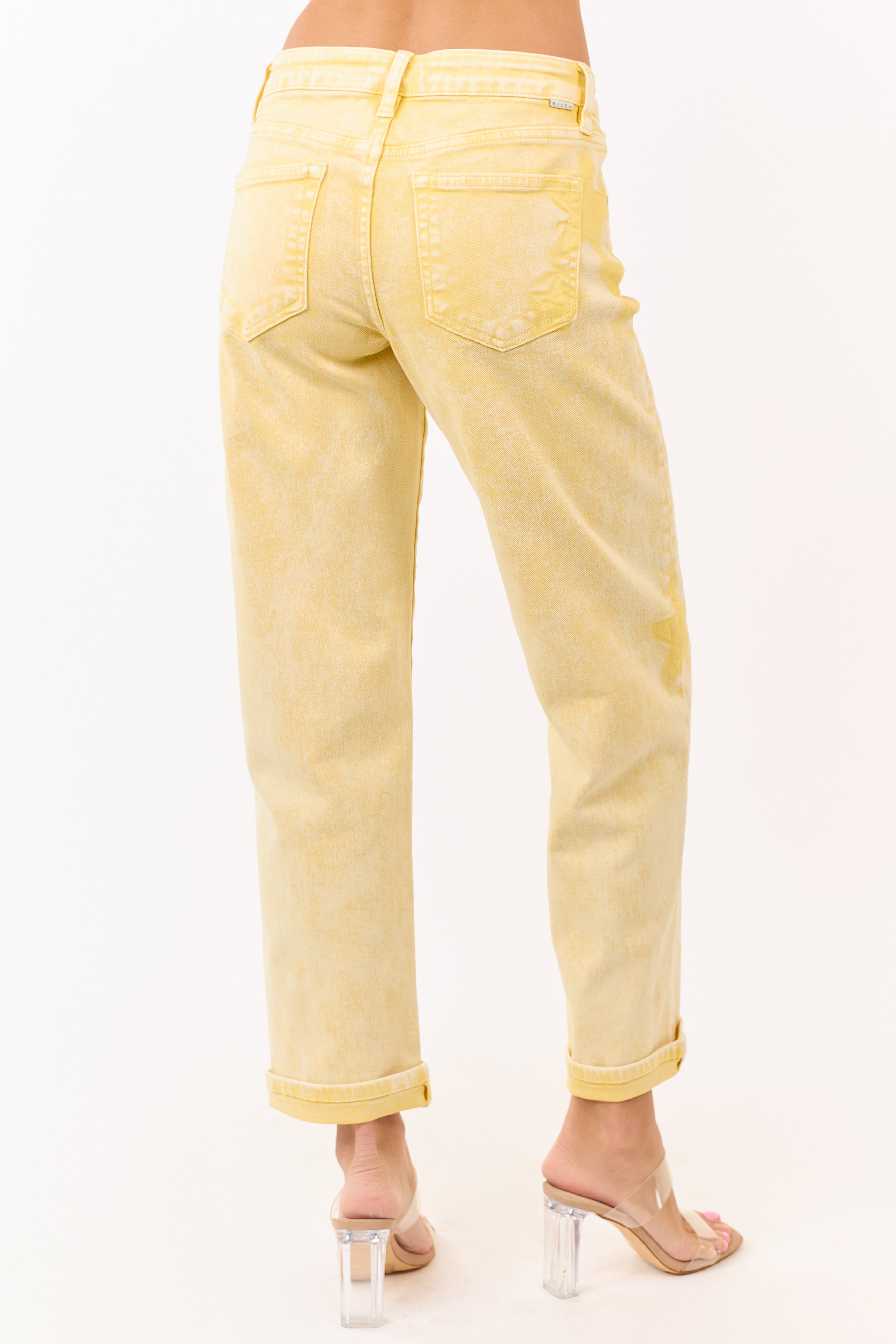 Risen vaqueros slim elásticos lavado limón con detalle de estrellas, estilo barril