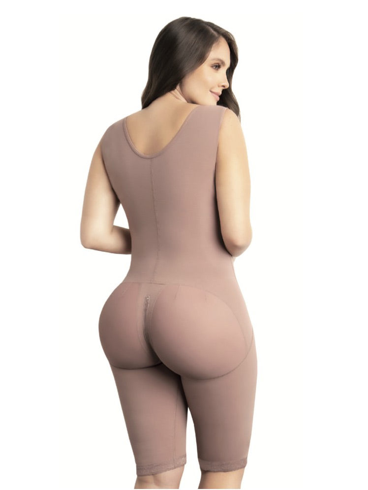 Faja Colombiana Completa con Sujetador: Ajuste Perfecto con Tres Niveles de Corchetes en Abdomen y Cremallera Perianal